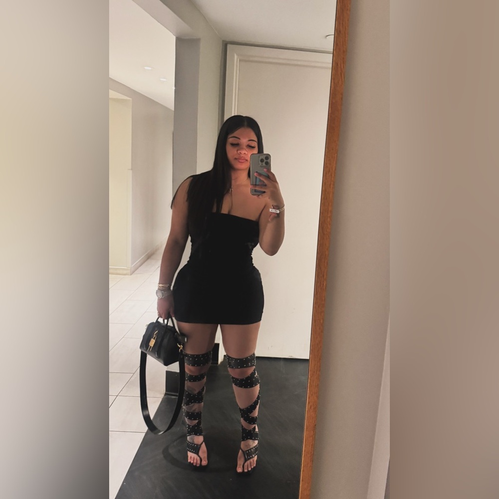 Akira Heels